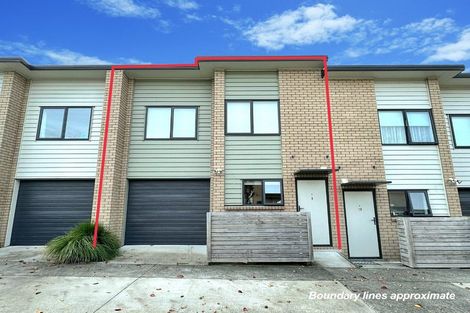 Photo of property in 8 Pangu Way, Mangere, Auckland, 2022