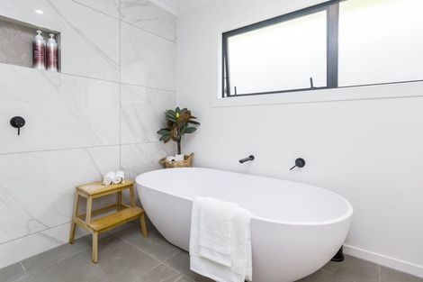 Photo of property in 5 Gloucester Street, Silverstream, Upper Hutt, 5019