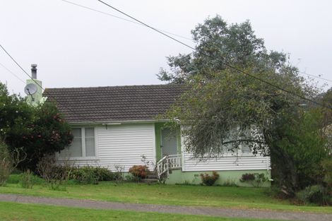 Photo of property in 10 Norman Road, Titirangi, Auckland, 0604