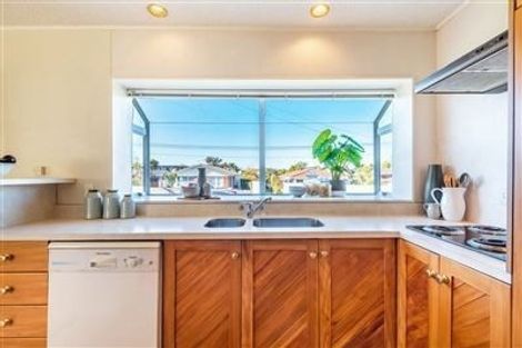 Photo of property in 1/3a Gordon Avenue, Forrest Hill, Auckland, 0620