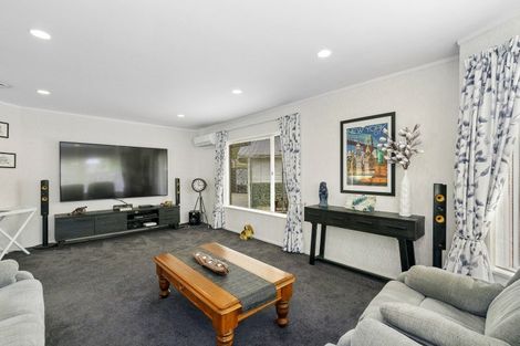 Photo of property in 2/21 Sharpe Crescent, Wainuiomata, Lower Hutt, 5014