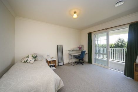 Photo of property in 114 Polson Hill Drive, Aokautere, Palmerston North, 4471