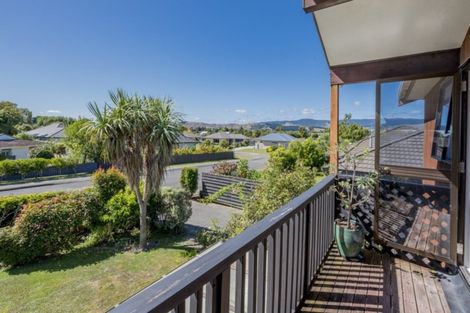 Photo of property in 27 Knights Grove, Otaki, 5512