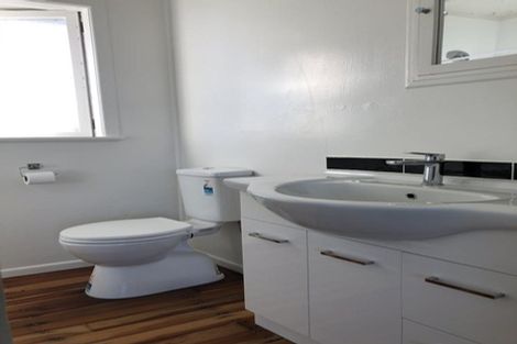 Photo of property in 2 Sheridan Street, Silverdale, Hamilton, 3216