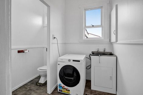 Photo of property in 196 Glover Road, Hawera, 4610