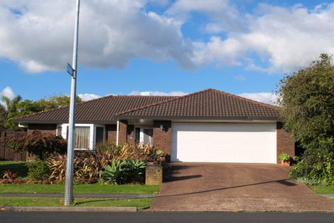 Photo of property in 54 Bob Charles Drive, Golflands, Auckland, 2013