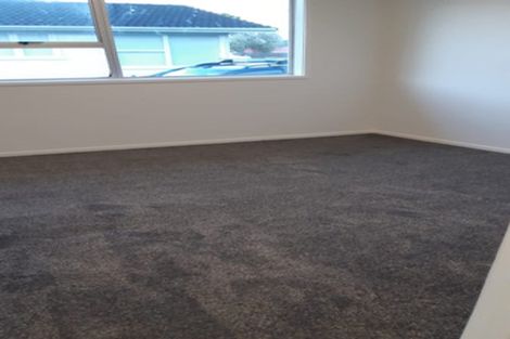 Photo of property in 38 Riverpark Crescent, Henderson, Auckland, 0610