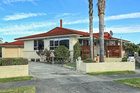 Photo of property in 17 Laurent Place, Greenmeadows, Napier, 4112