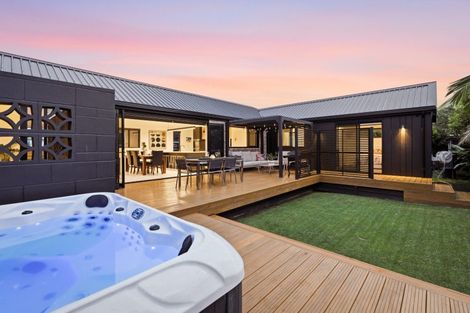 Photo of property in 8 Motiti Road, Papamoa Beach, Papamoa, 3118