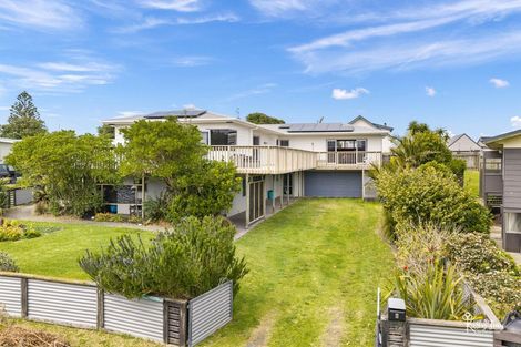 Photo of property in 6 Bayly Street, Baylys Beach, Dargaville, 0377