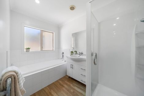 Photo of property in 50 Te Puia Drive, Aotea, Porirua, 5024