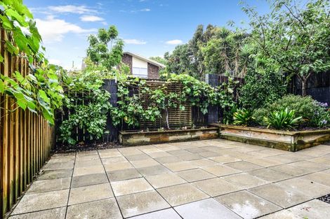 Photo of property in 16 Glendale Drive, Dinsdale, Hamilton, 3204