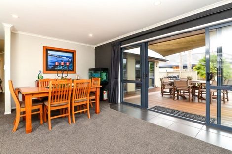 Photo of property in 3 Johnsfield Place, Rototuna, Hamilton, 3210