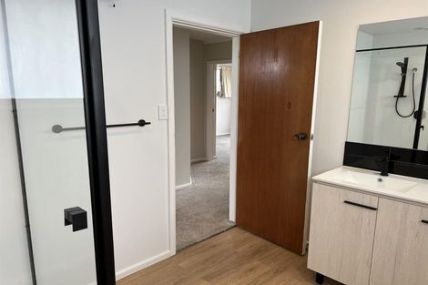 Photo of property in 25 Oakfield Street, Burnside, Christchurch, 8053