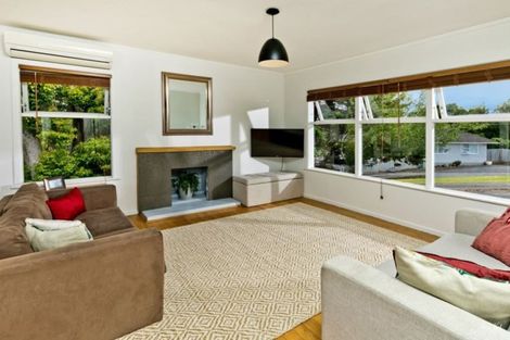 Photo of property in 10 Thomas Rea Place, Te Atatu South, Auckland, 0610