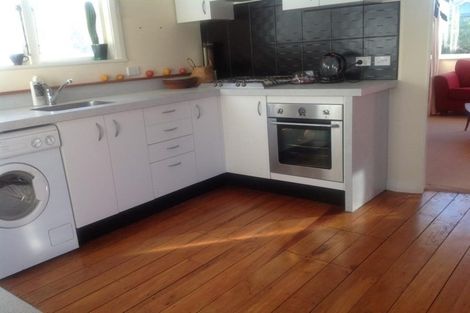 Photo of property in 36 Apu Crescent, Lyall Bay, Wellington, 6022