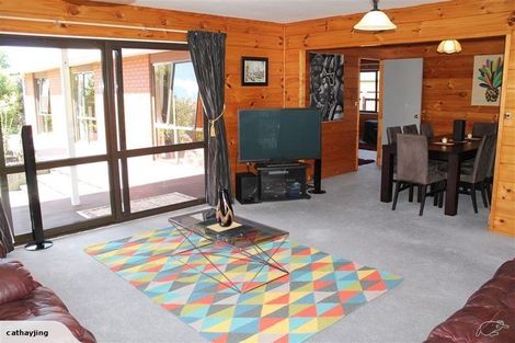 Photo of property in 64 Westgrove Avenue, Avonhead, Christchurch, 8042