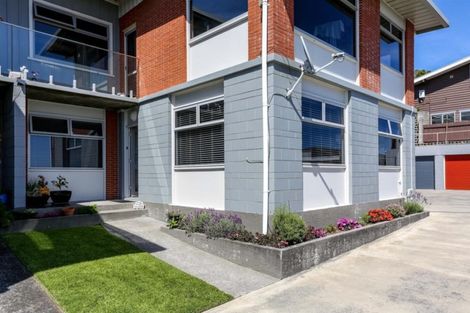 Photo of property in 14 South Road, Moturoa, New Plymouth, 4310