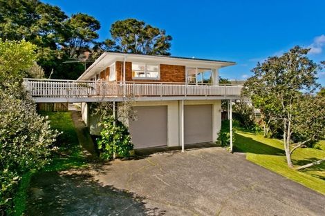 Photo of property in 1/55 Ayton Drive, Totara Vale, Auckland, 0629