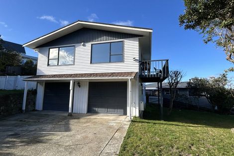 Photo of property in 15 Truro Road, Camborne, Porirua, 5026