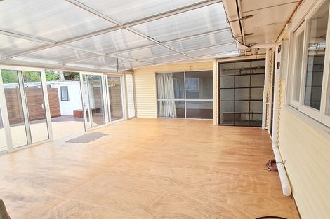 Photo of property in 38 Normanton Street, Glenfield, Auckland, 0629