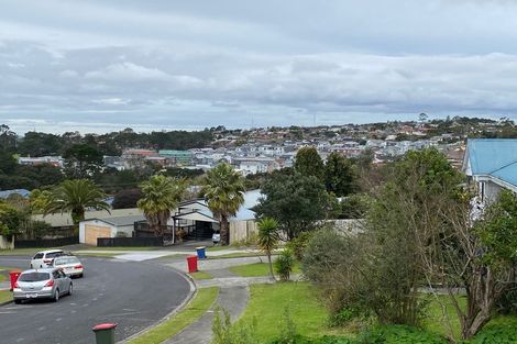 Photo of property in 1/10 Sumich Place, West Harbour, Auckland, 0618