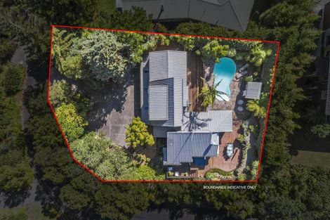 Photo of property in 106 Wood Bay Road, Titirangi, Auckland, 0604