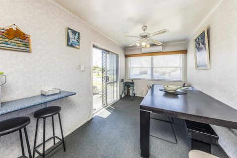 Photo of property in 4 Mcdivitt Street, Manurewa, Auckland, 2102