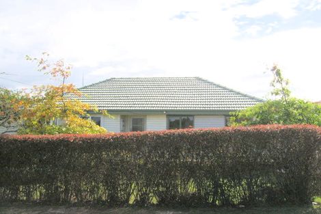 Photo of property in 938 East Coast Road, Northcross, Auckland, 0630