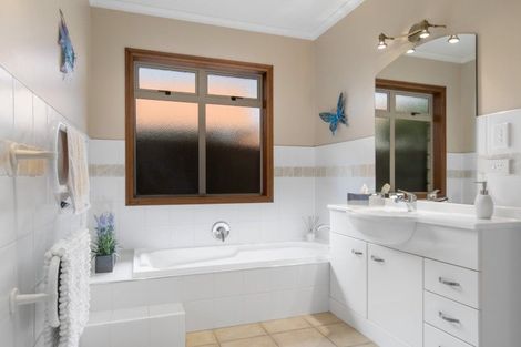 Photo of property in 22 Honeysuckle Lane, Ohauiti, Tauranga, 3112