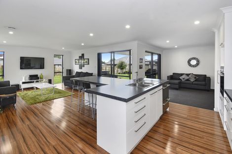 Photo of property in 19 Fletcher Lane, Patumahoe, Pukekohe, 2679