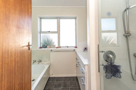 Photo of property in 112 Hinau Street, Castlecliff, Whanganui, 4501