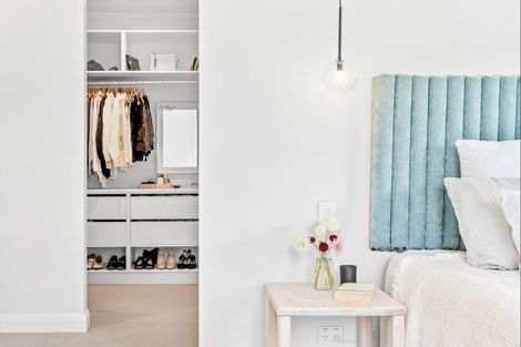 Photo of property in 12 Sandpiper Avenue, Point Wells, 0986