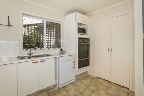 Photo of property in 2/5 Stanley Avenue, Milford, Auckland, 0620