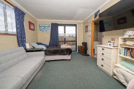 Photo of property in 2 Clutha Street, Alexandra, 9320