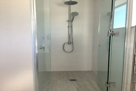 Photo of property in 22c Waipa Street, Birkenhead, Auckland, 0626