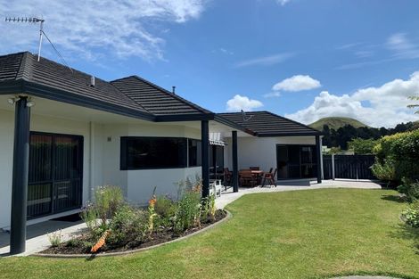 Photo of property in 4 Regent Way, Taradale, Napier, 4112