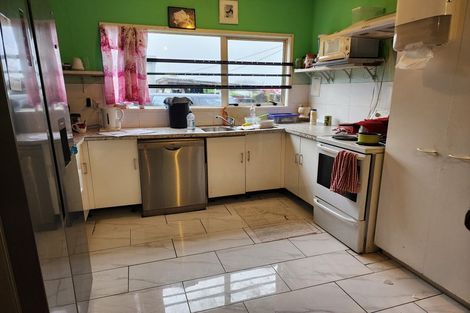 Photo of property in 31 Barneys Farm Road, Clendon Park, Auckland, 2103