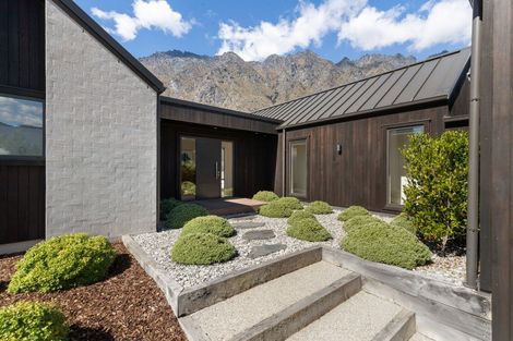 Photo of property in 36 Mckellar Drive, Jacks Point, Queenstown, 9371