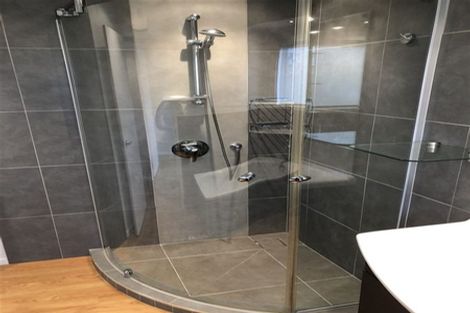 Photo of property in 5 Towra Place, Botany Downs, Auckland, 2010