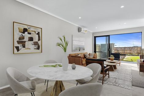 Photo of property in 86 Symes Drive, Red Beach, 0932