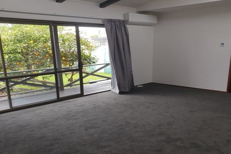 Photo of property in 7b Edgewater Parade, Waiuku, 2123