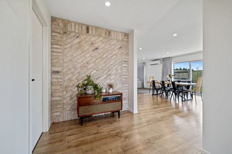 Photo of property in 6 Puka Place, Wharewaka, Taupo, 3330