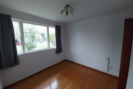 Photo of property in 30 Neil Avenue, Te Atatu Peninsula, Auckland, 0610