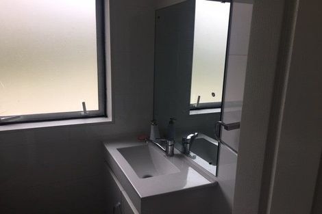 Photo of property in 6 Tacitus Place, Totara Vale, Auckland, 0629