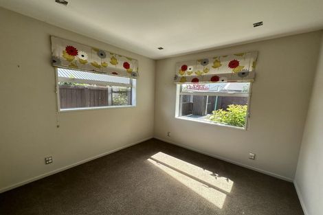 Photo of property in 6 Federer Lane, Bishopdale, Christchurch, 8053