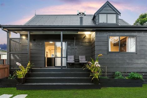 Photo of property in 1/234 Henderson Valley Road, Henderson, Auckland, 0612