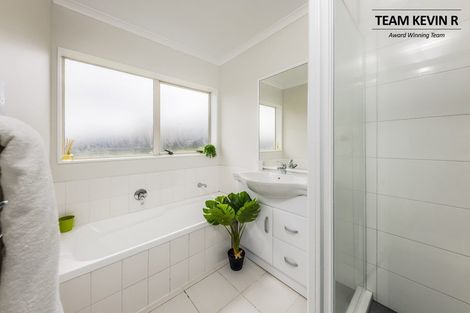 Photo of property in 5 Reyland Close, Weymouth, Auckland, 2103