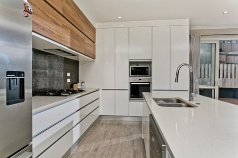 Photo of property in 15 Korihi Drive, Swanson, Auckland, 0614