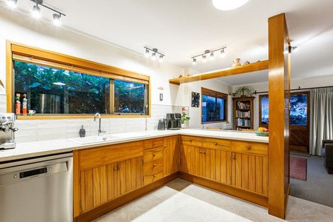 Photo of property in 146 Breaker Bay Road, Breaker Bay, Wellington, 6022